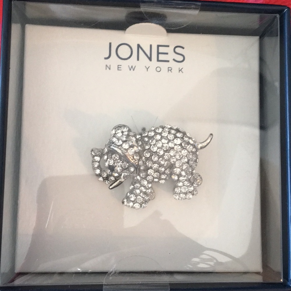 Jones ny elephant brooche